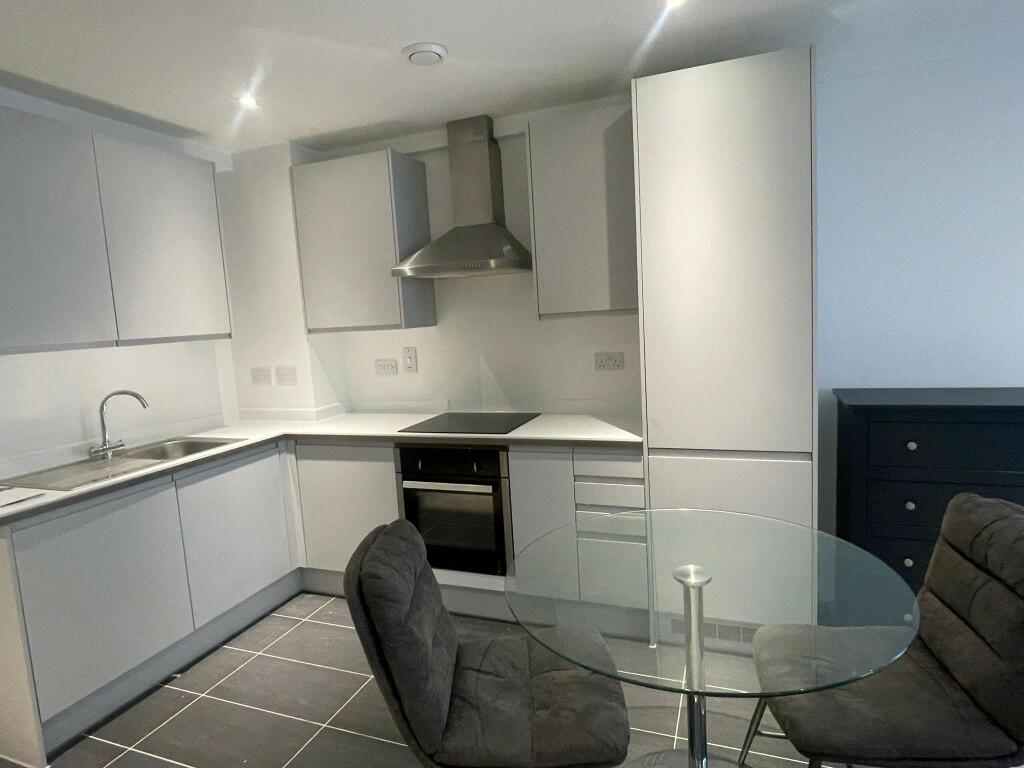 Apartment in Manchester - View 3