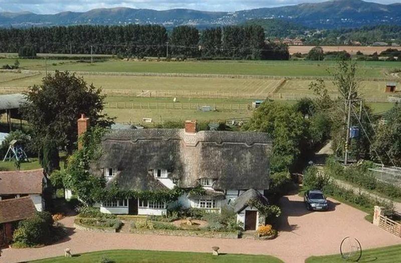 Main image of property: Kerswell Green Farmhouse, Kerswell Green, Worcester