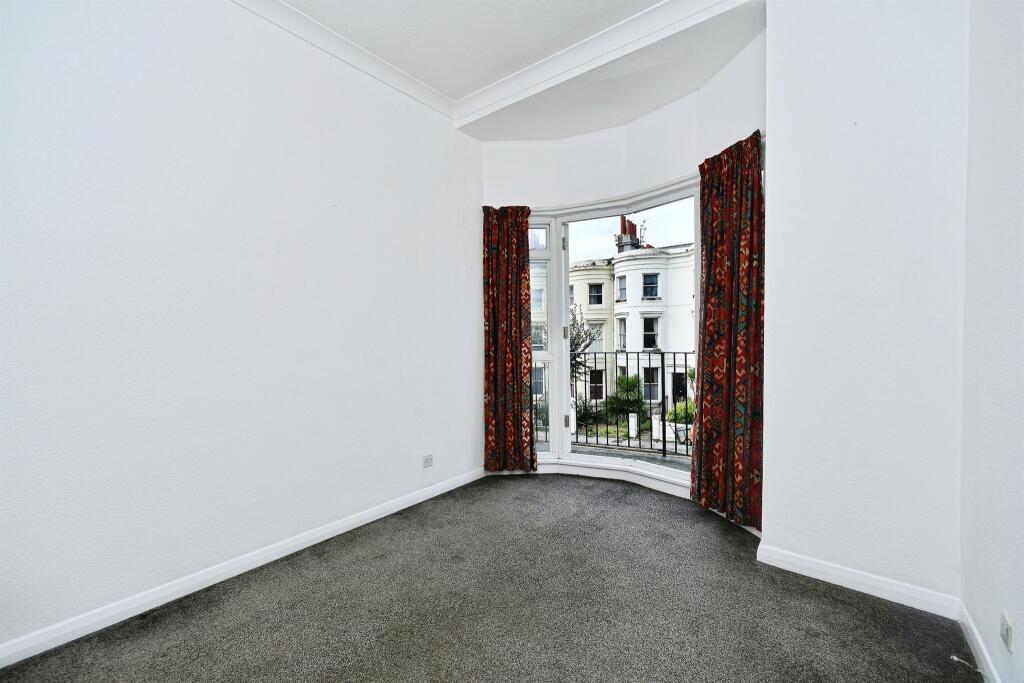 Apartment in Brighton - View 5
