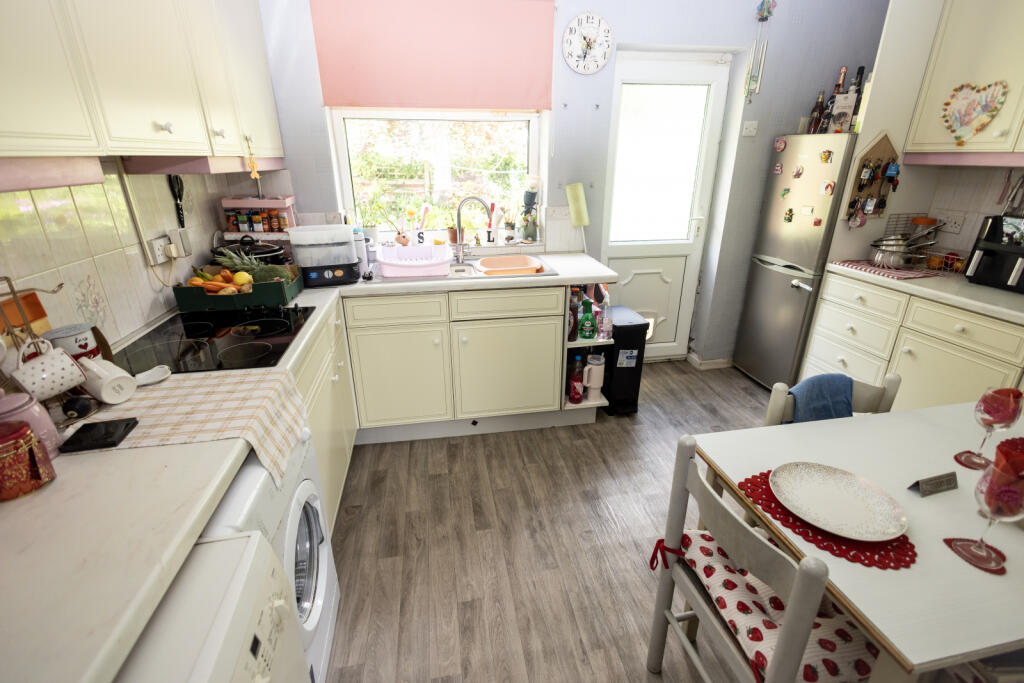 Heather Grove, Droylsden, M43 6EJ photo 3