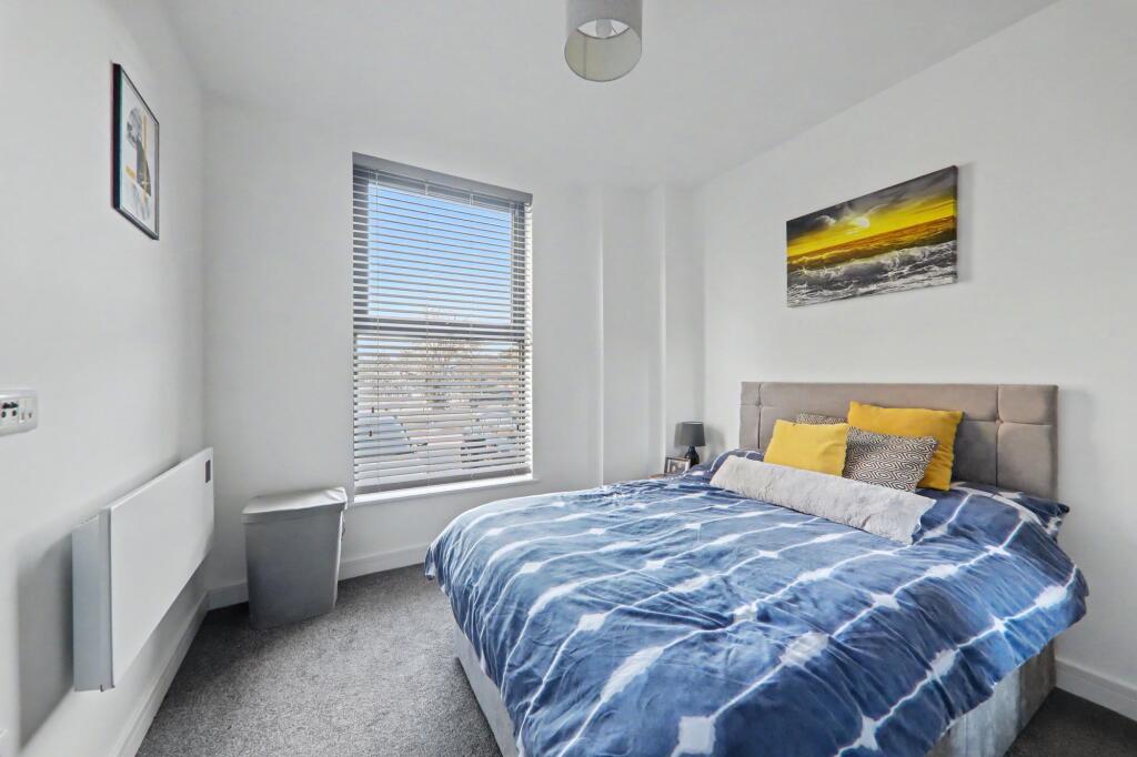 Apartment in Worthing, West Sussex - View 3