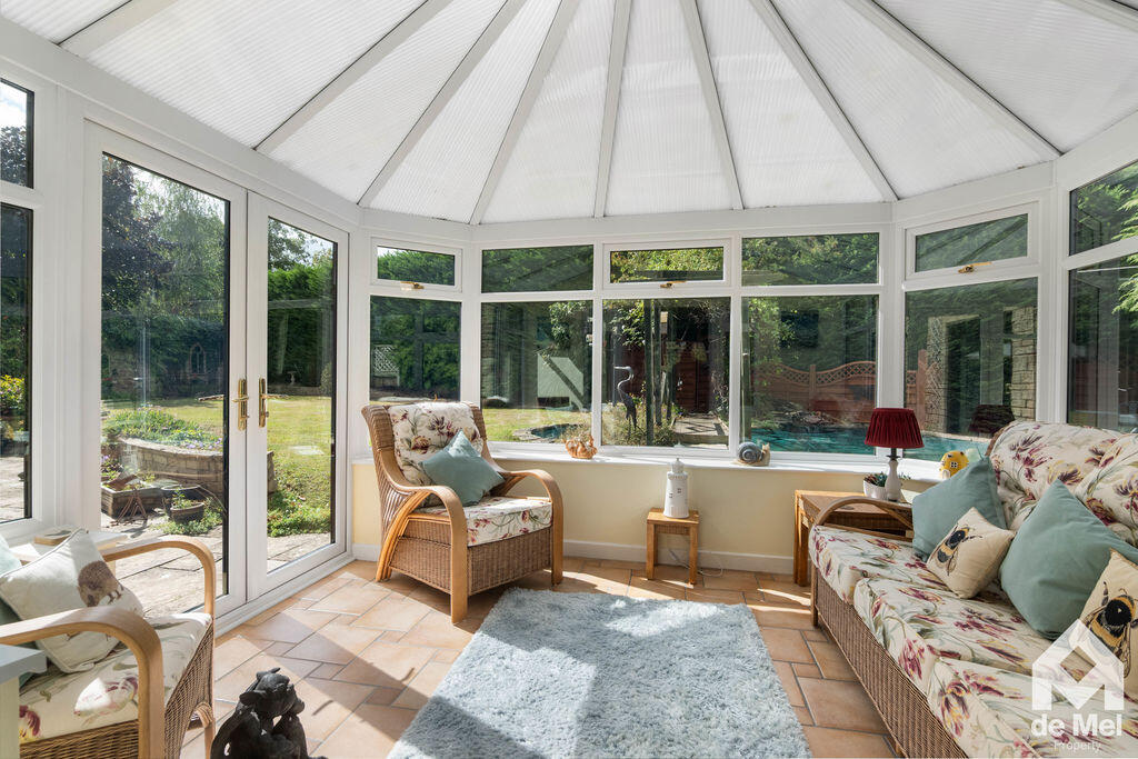 House in Gloucester - View 5
