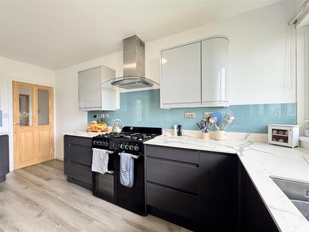 House in Truro - View 3