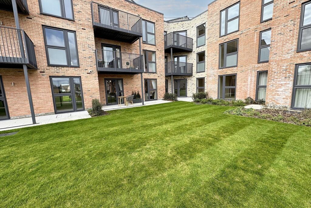Apartment in Wimborne Minster, Dorset - View 2