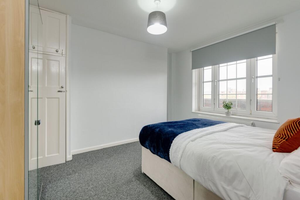 Apartment in London - More