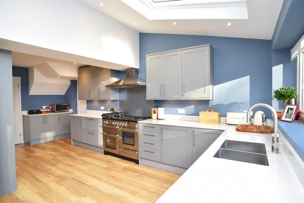 Maple Close, Harrogate, HG2 photo 3