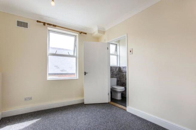 Apartment in East Suffolk, Felixstowe - View 3