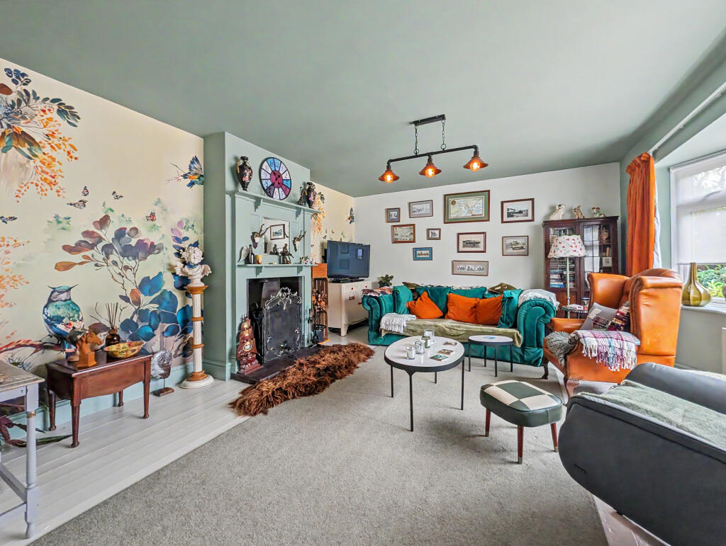 House in Tonbridge - More