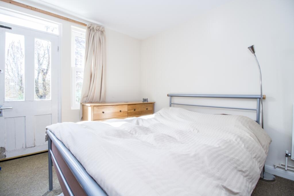 Apartment in Oxford - View 3
