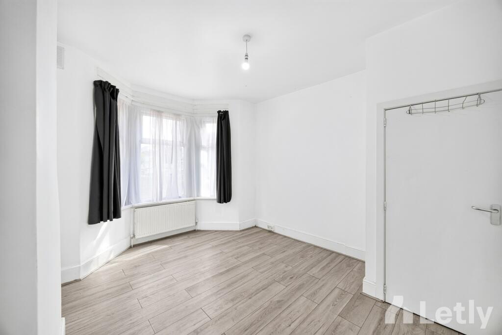 Apartment in London, Little Ilford - View 5