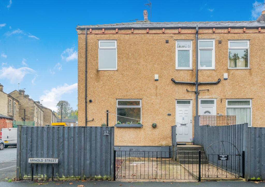 2-bed terraced on Valley Road, Liversedge, West Yorkshire, WF15, £140,000