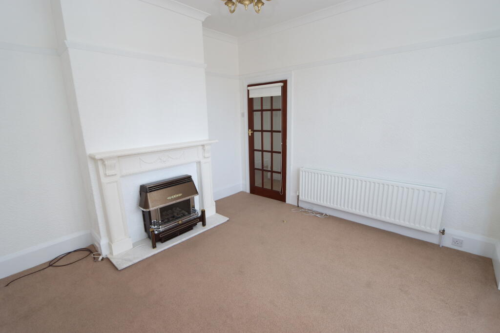 Sandhurst Avenue,
Cullercoats, Tyne and Wear,
NE30 3DW photo 3