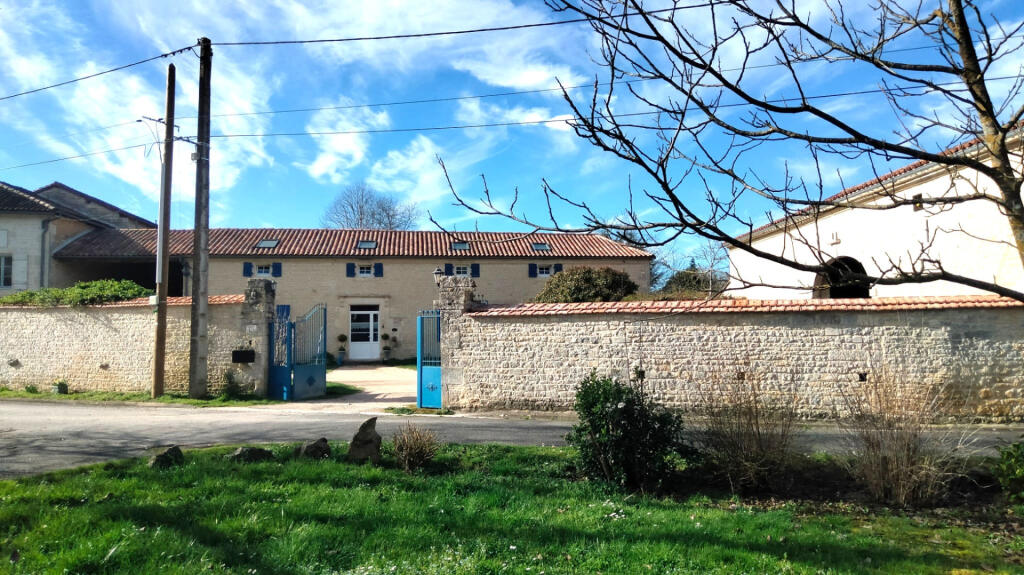 Main image of property: Poitou-Charentes, Charente, Chenon