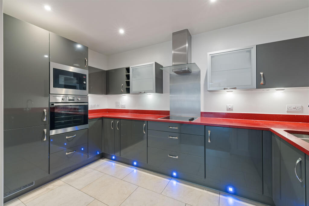 Cavendish House, Bramshott place, Liphook, Hampshire, GU30 photo 4