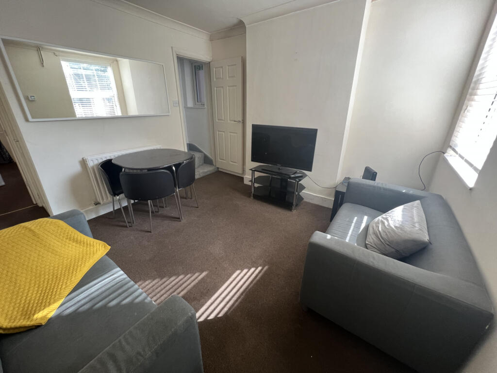 House in Nottingham, Dunkirk - View 5