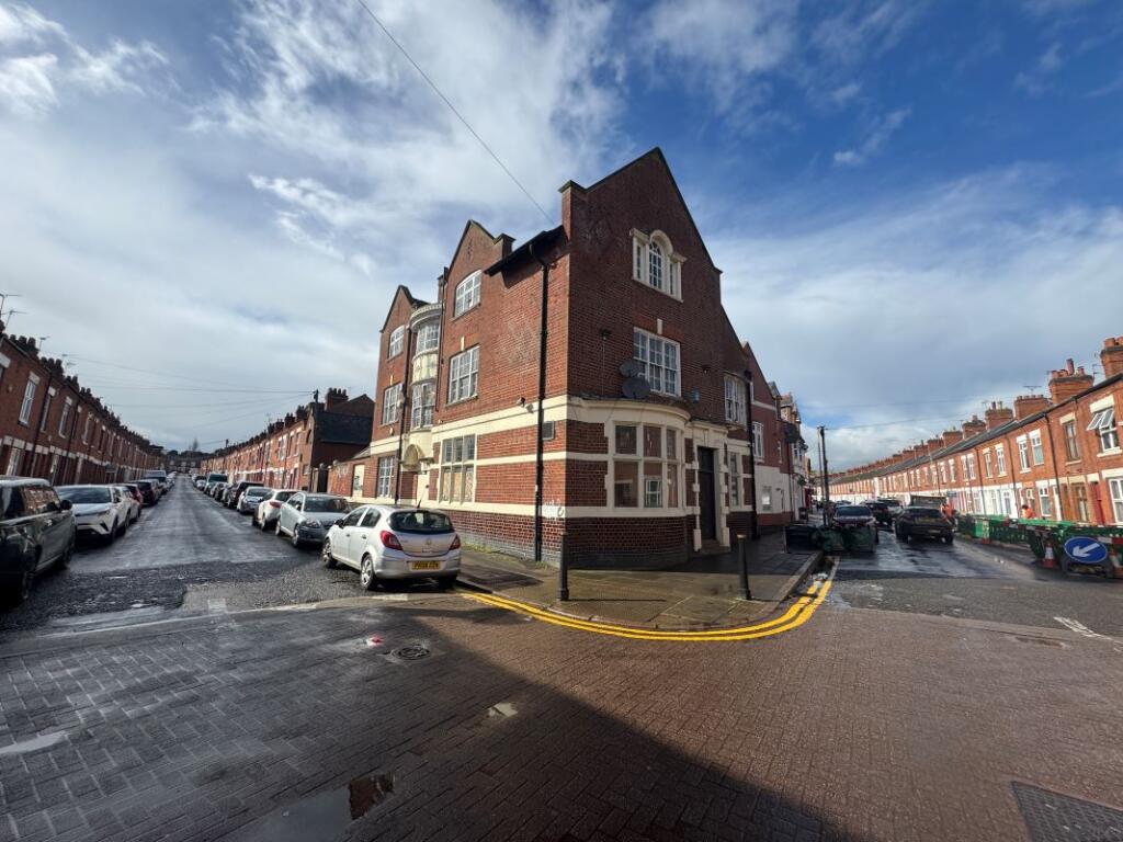 Main image of property: The Tudor, 100 Tudor Road, Leicester, LE3 5HT