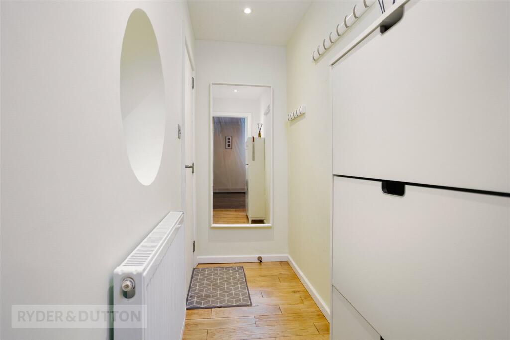 Den Lane, Springhead, Saddleworth, OL4 photo 4