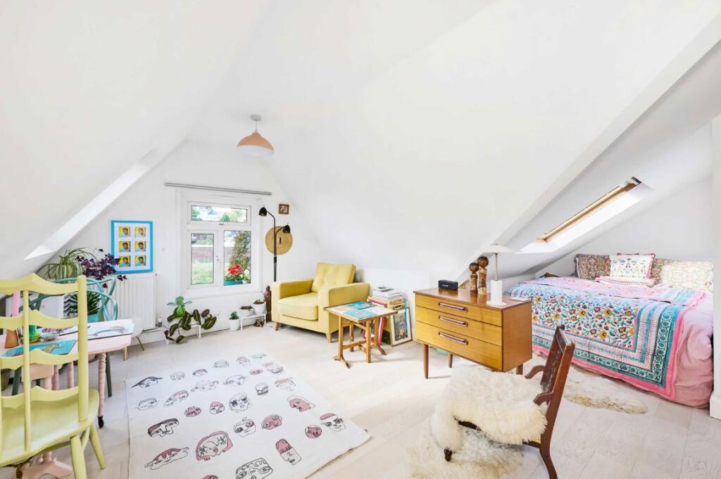 Main image of property: Ravensbourne Park, Catford