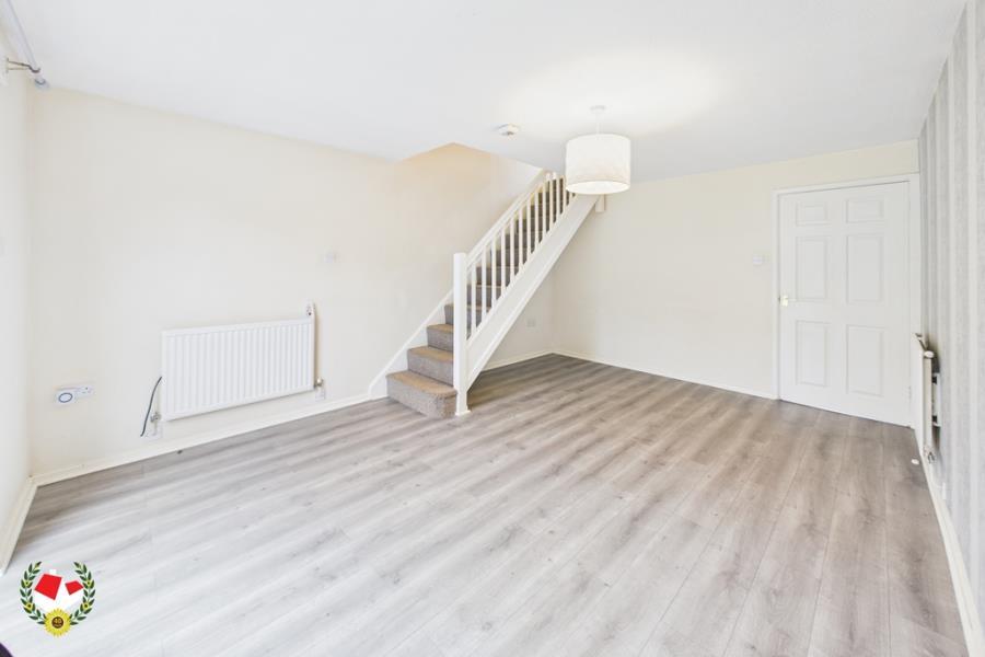 House in Gloucester - View 4