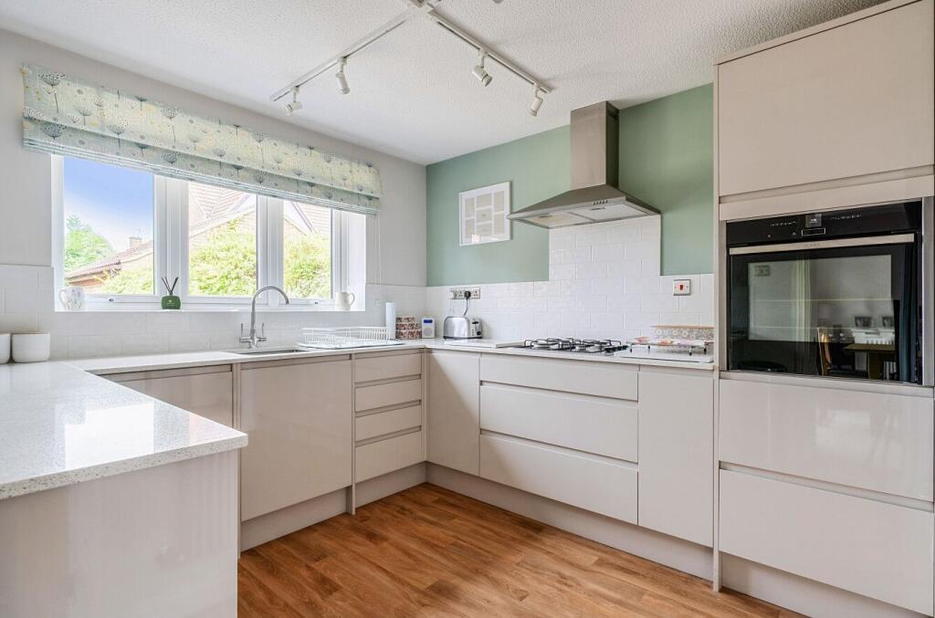 Hillbourne Close, Warminster, BA12 photo 4