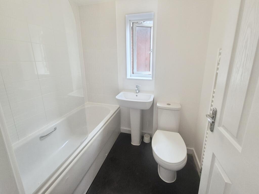 House in Northampton - View 5