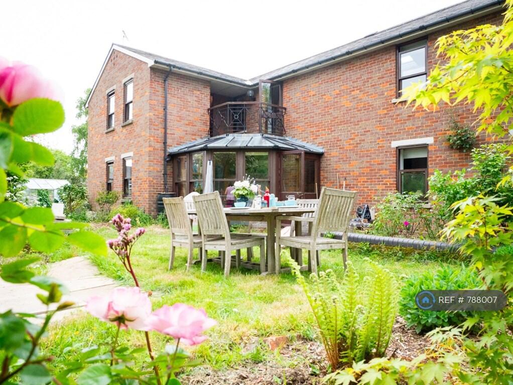 Main image of property: Whinbush Road, Hitchin, SG5