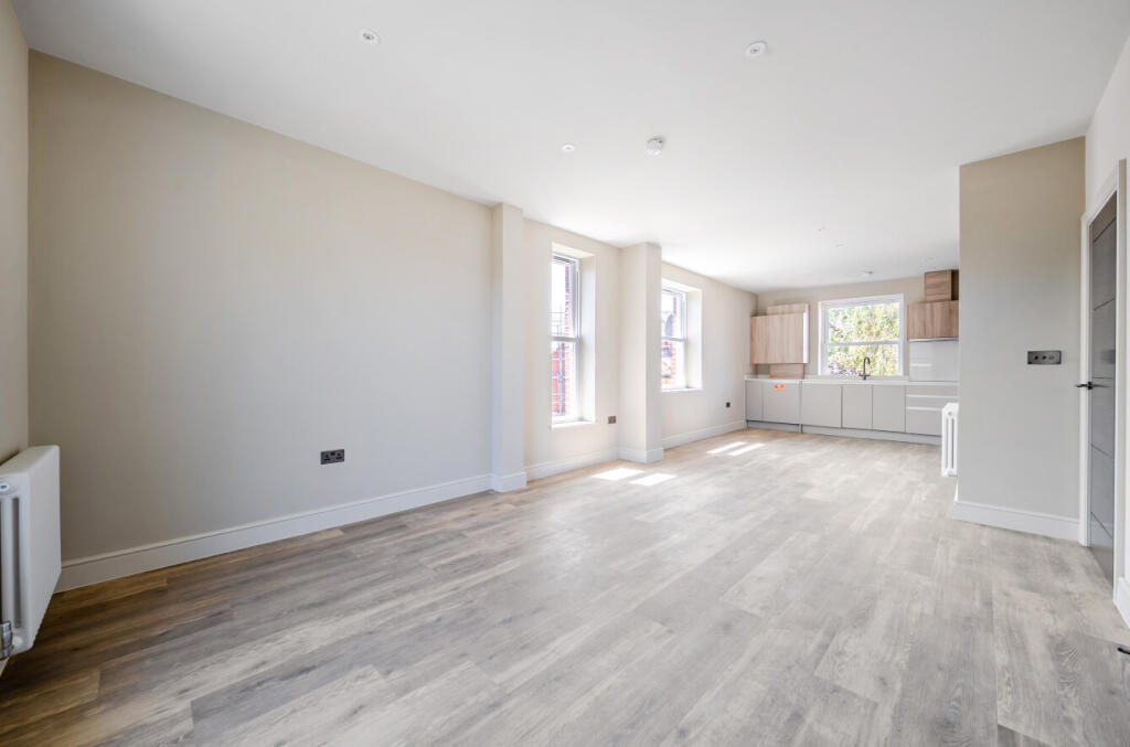 Apartment in Portsmouth - View 2