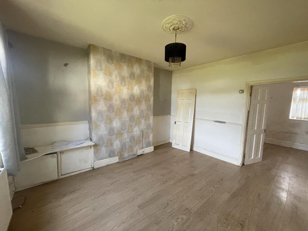 House in Ellesmere Port, Whitby - View 4