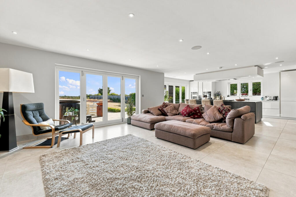 House in Chelmsford - More