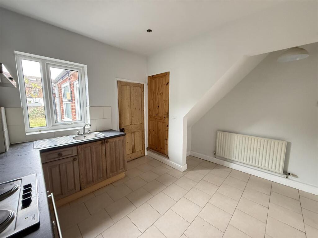 Balfour Street, Burton-On-Trent photo 4