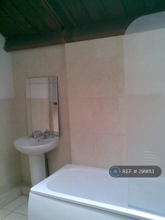 Apartment in Slough, Windsor and Maidenhead - More