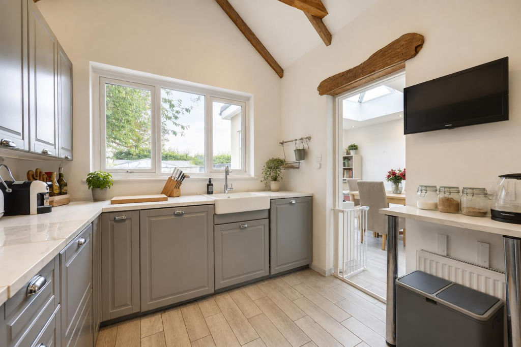 House in Thurrock, Essex - View 5