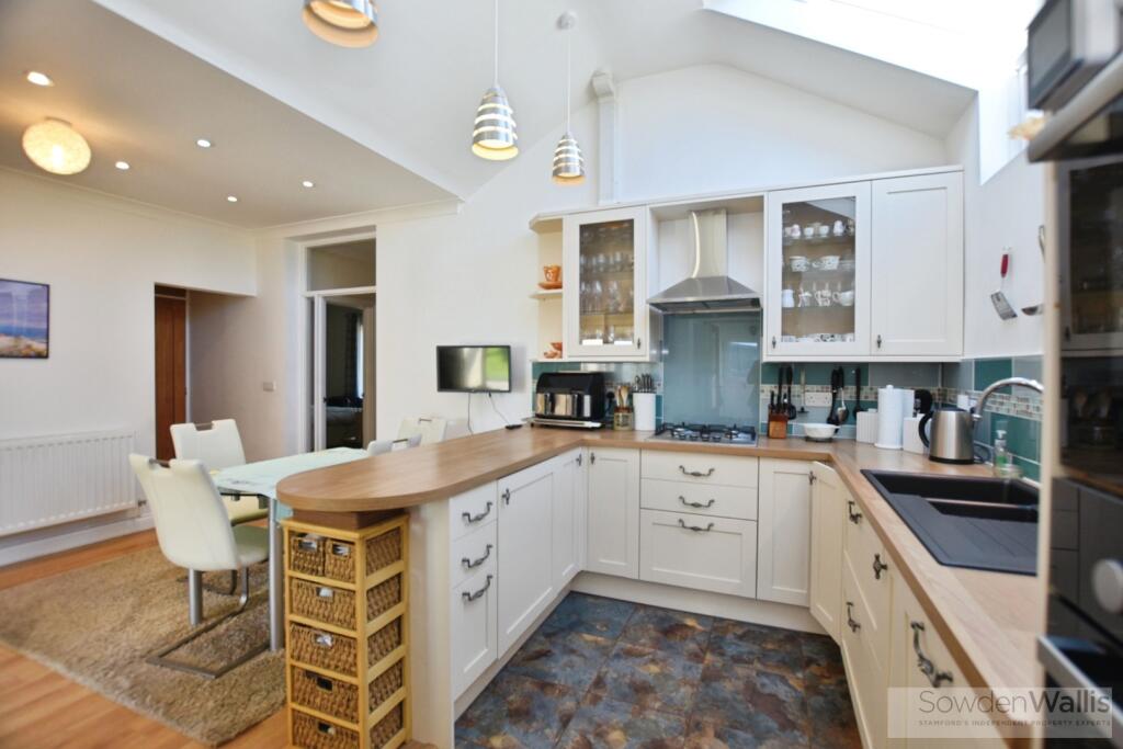 House in Peterborough - View 4