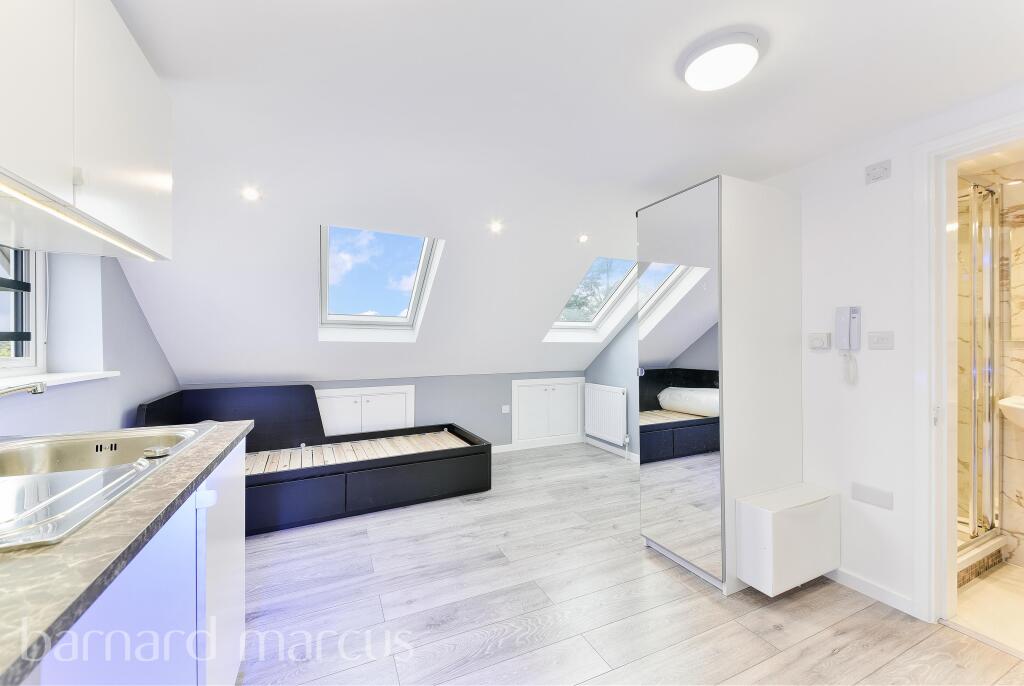 Apartment in London - View 3