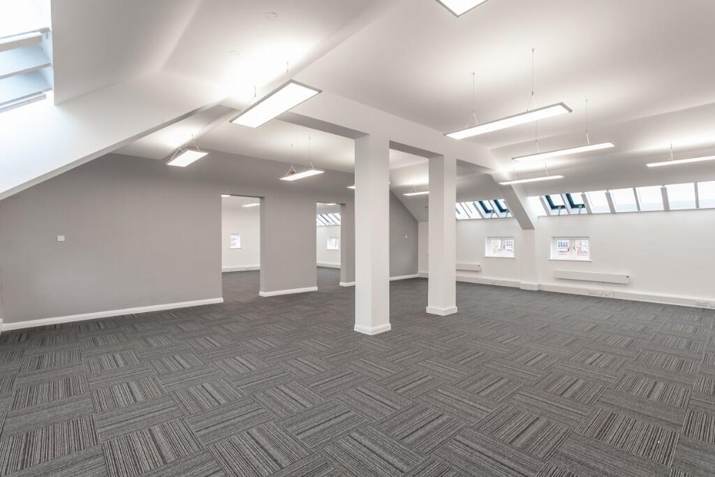 Suite 402