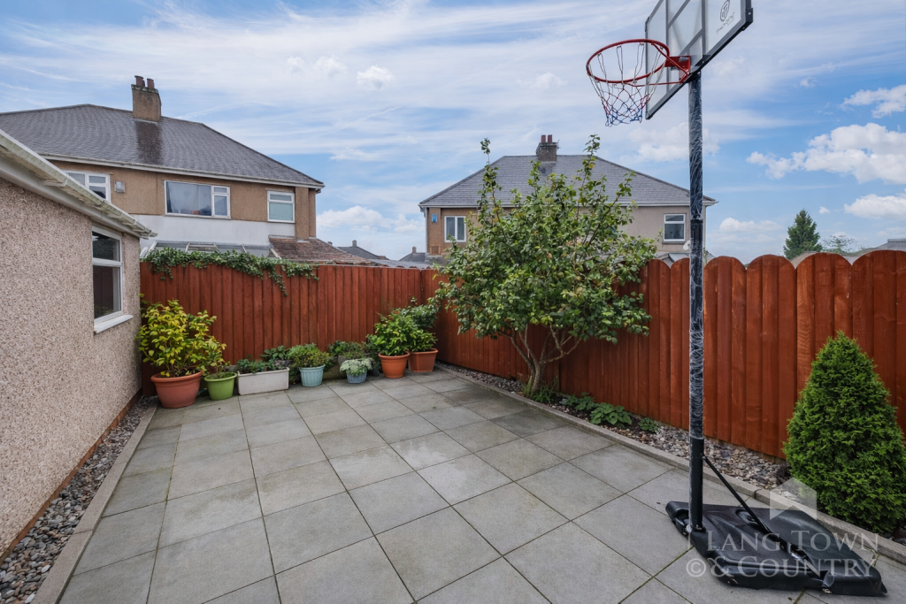 House in Plymouth - View 4