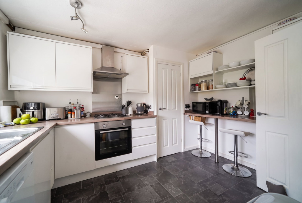 Apartment in Solihull - View 5
