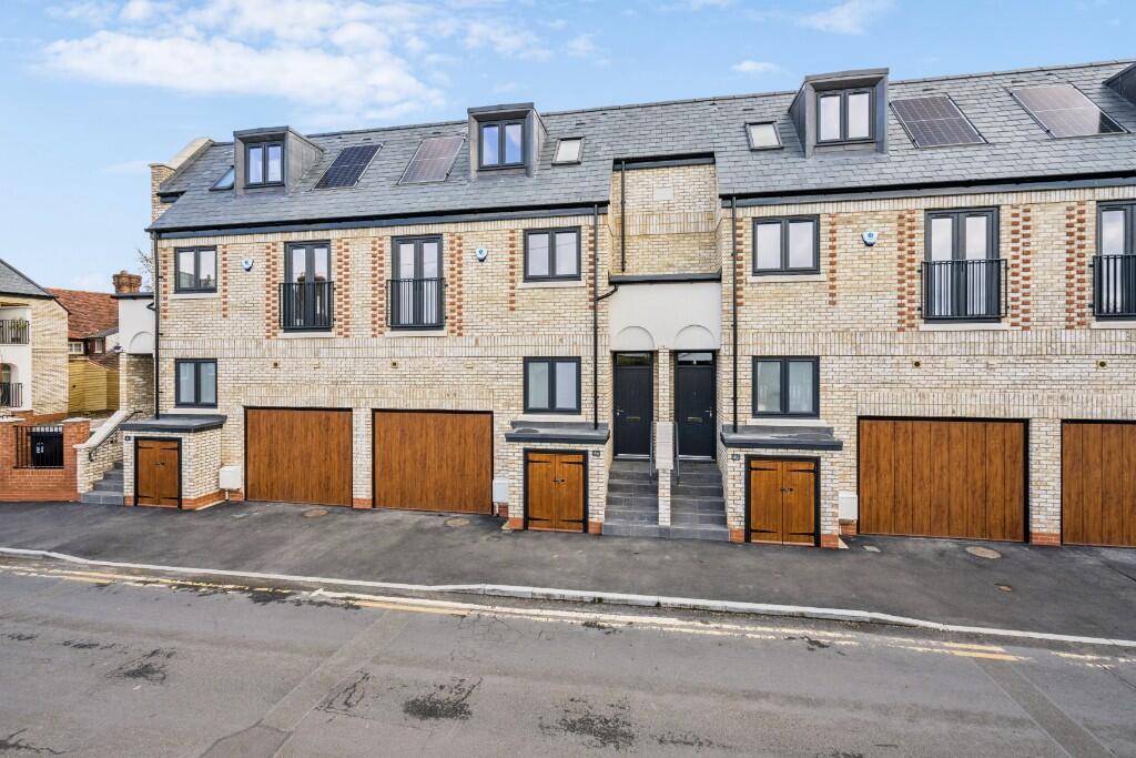 Main image of property: Send Road,
Caversham,
Reading,
RG48EH