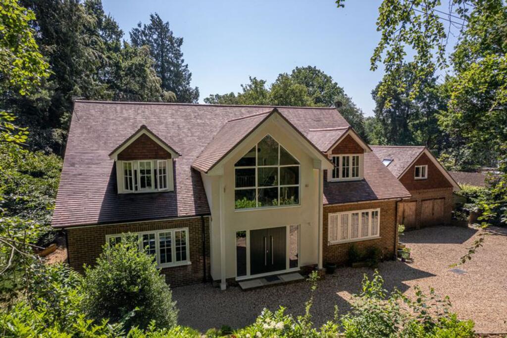 Main image of property: The Avenue, Fleet, GU51