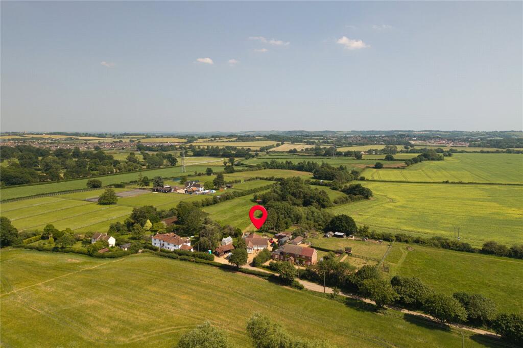4-bed house on Wood End, Tingrith, Bedfordshire, MK17, £1,300,000