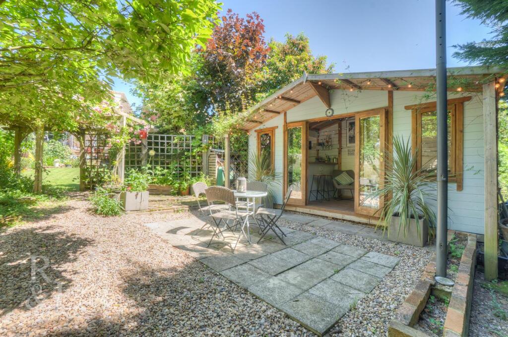 House in Nottingham, Tollerton - View 3