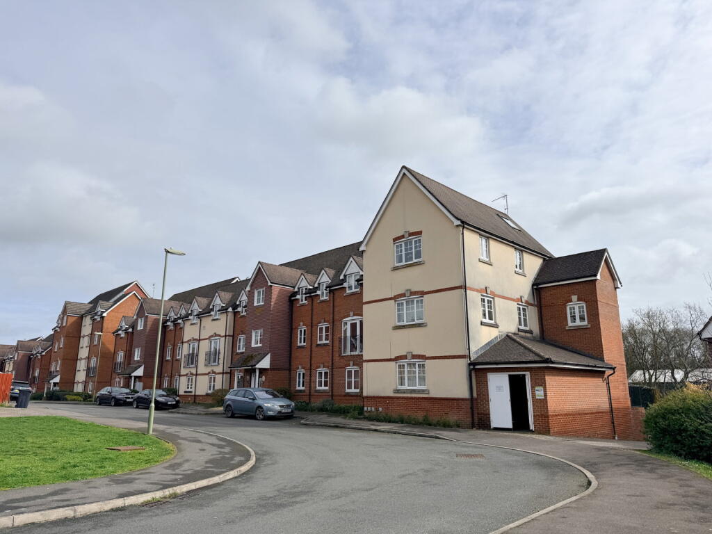 119, Garstons Way, Holybourne, Alton, GU34 4BL photo 4