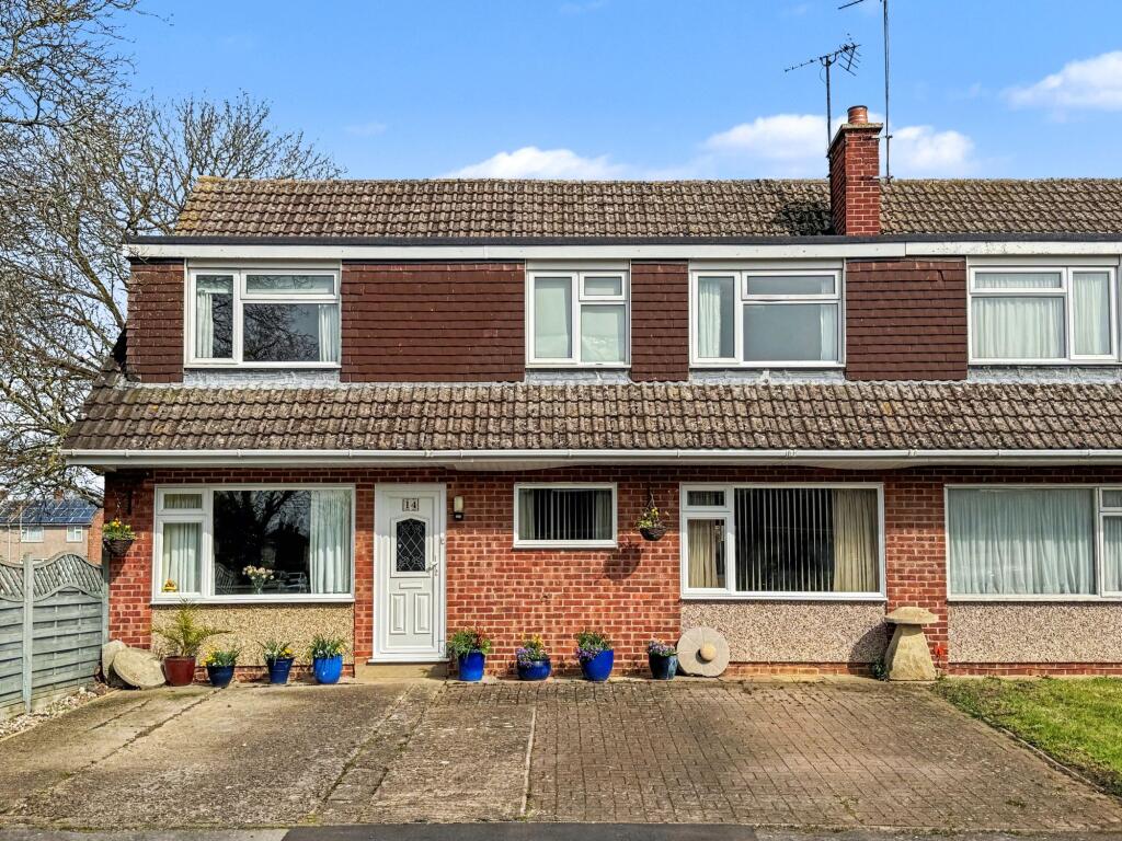 Main image of property: Wallace Close, Abingdon, OX14