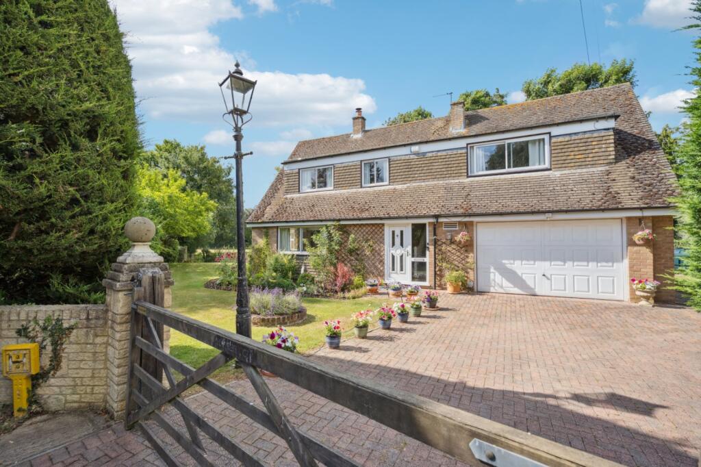 Main image of property: The Avenue, Worminghall, Aylesbury, Buckinghamshire, HP18