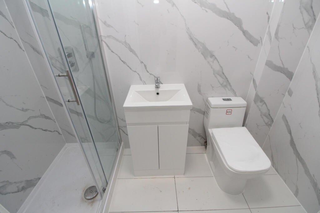 Apartment in Gravesham, Milton - View 2