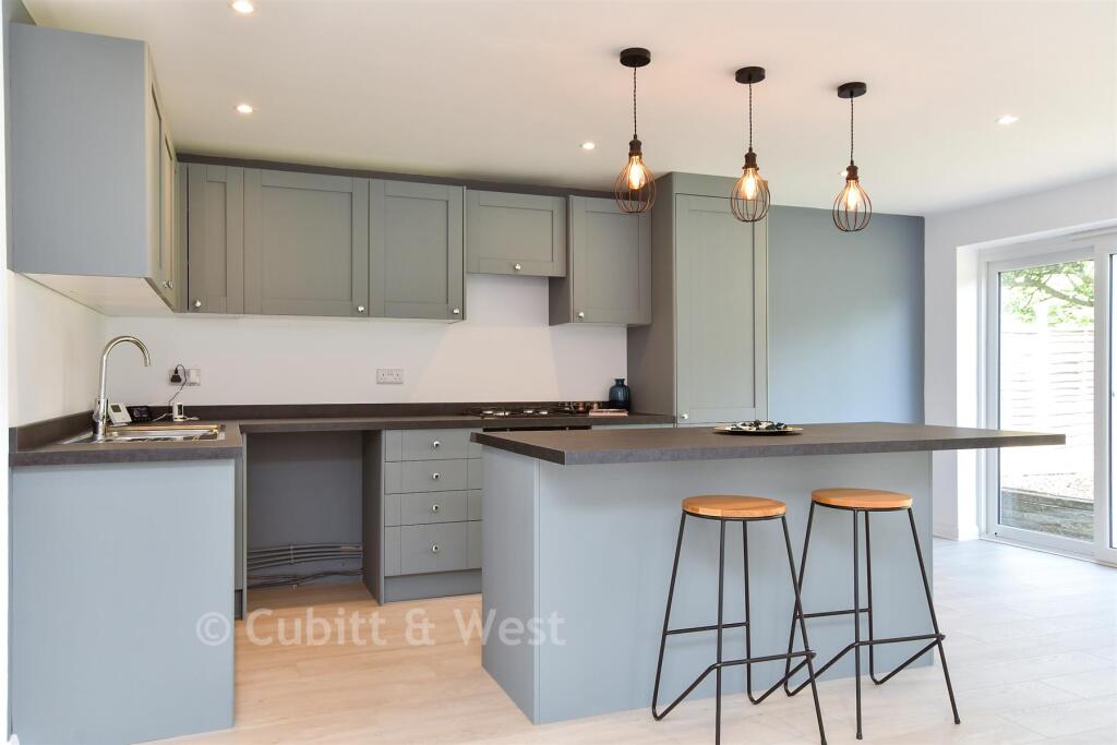 House in Peacehaven - View 5