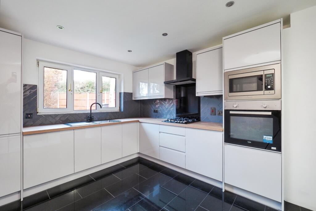 House in Nottingham, Trowell Moor, Bramcote - View 4