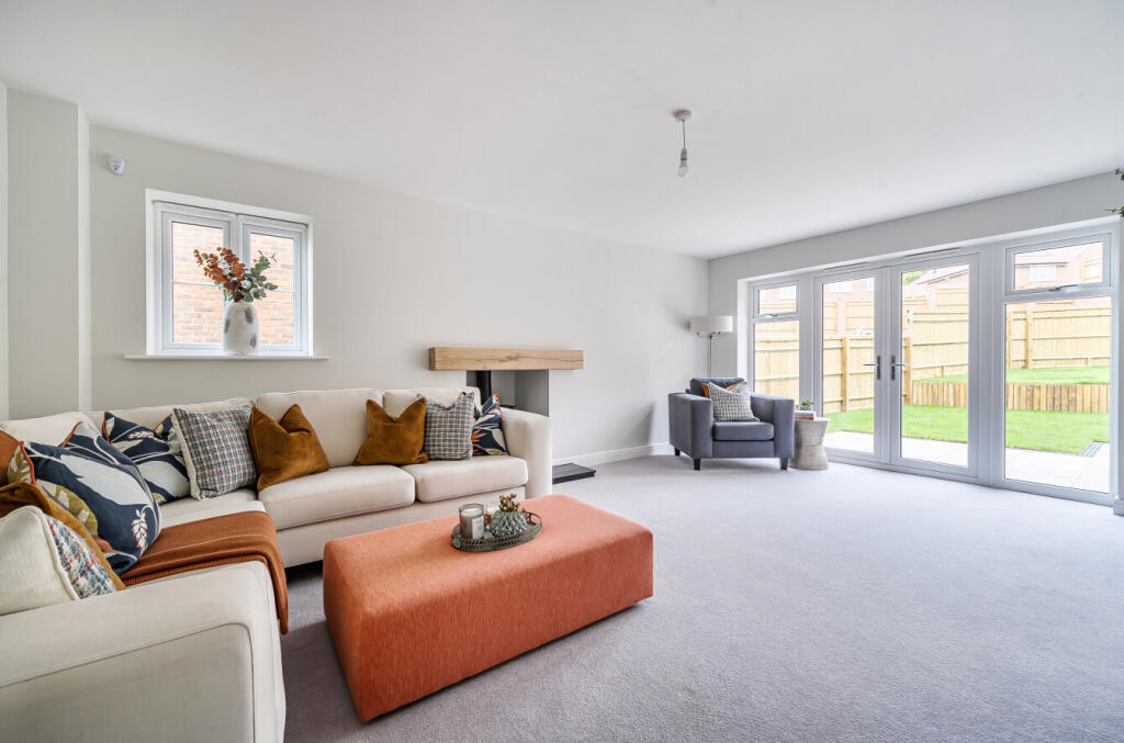 House in Stratfield Mortimer, Mortimer - View 4