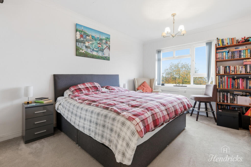 Imperial Avenue, Westcliff-on-sea, SS0 8 photo 3
