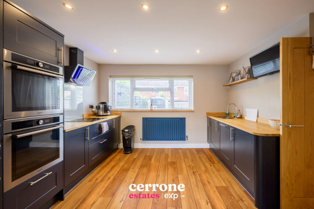 House in Redditch, Hunt End - View 5
